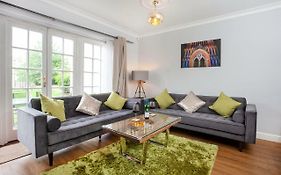 Thomas, Off Leeman Road, Sleeps 9
